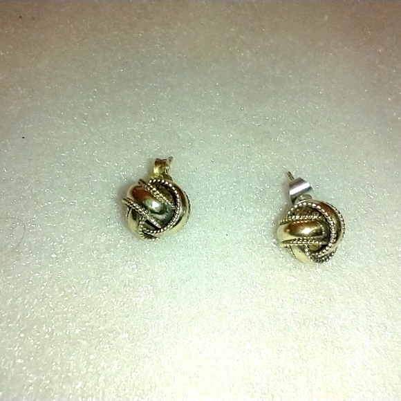 Round silver earrings - Picture 1 of 8